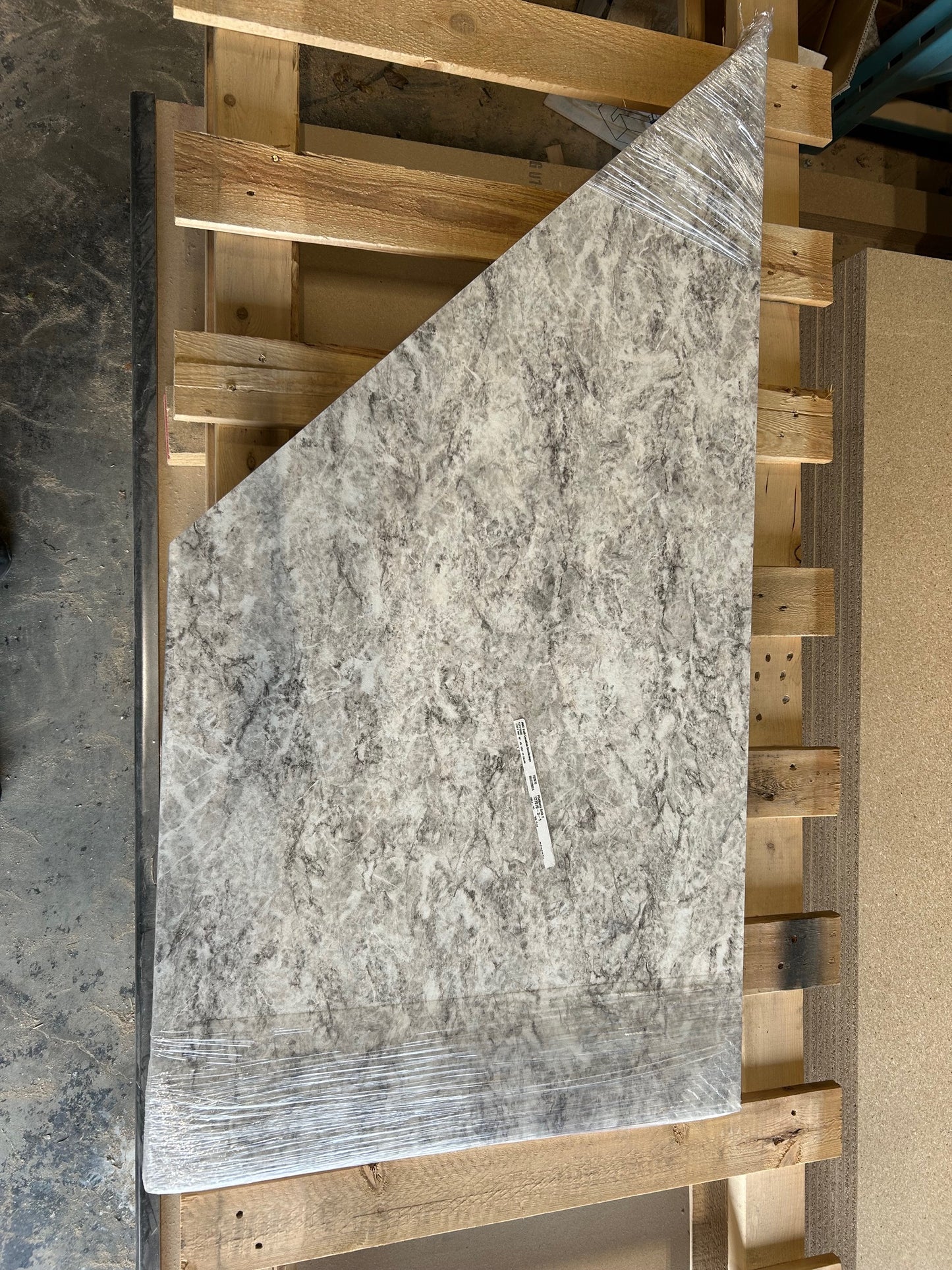 R-Miter Laminate Countertop